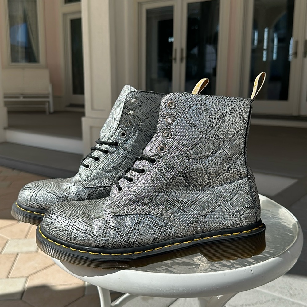 Snakeskin Dr.Martins EU42 US 10